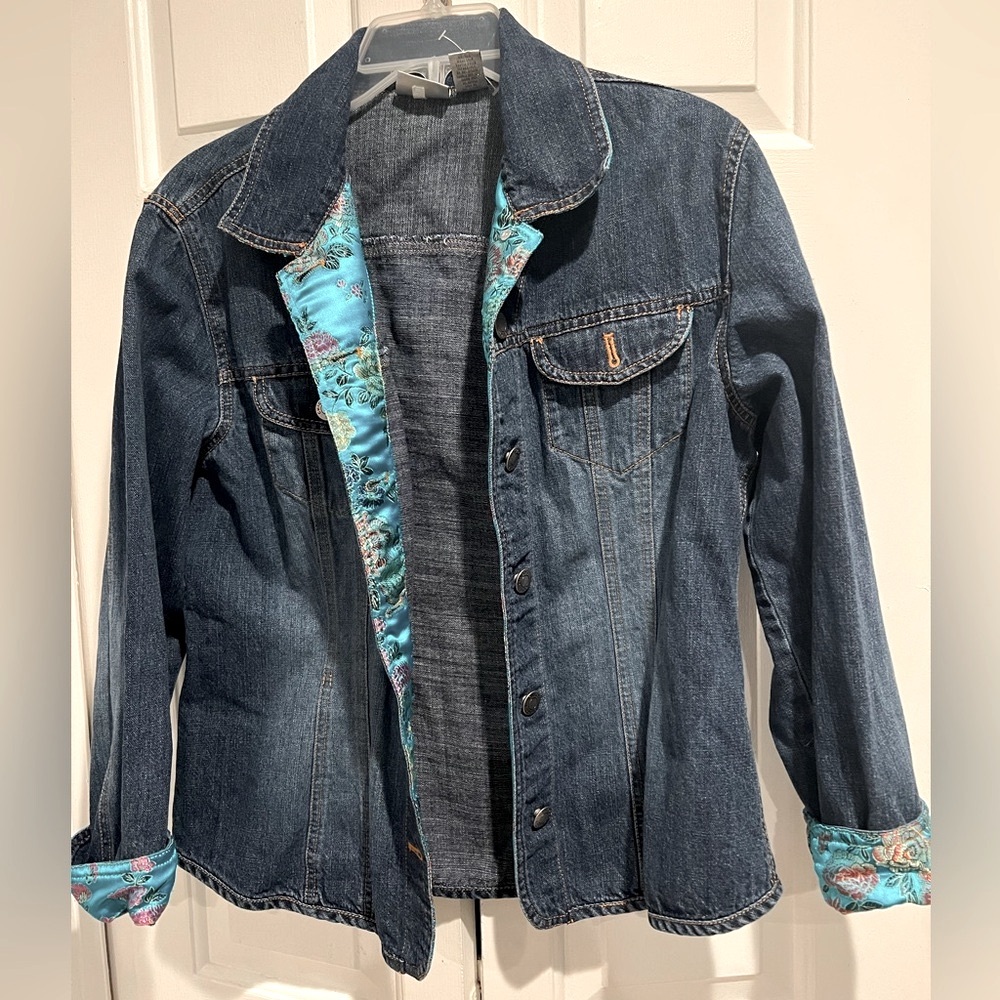 CHICOS💙Blue Denim Jacket w Colorful Silky Turquoise Floral 🌸 Lining